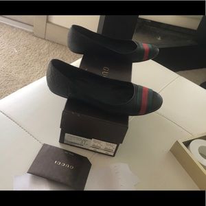 *Authentic* Gucci flats